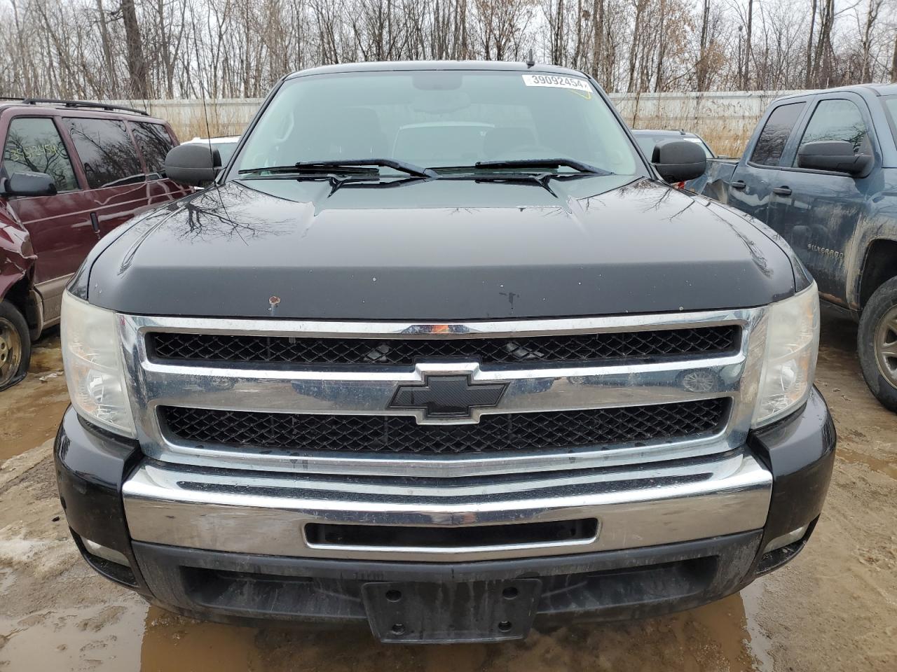 Photo 4 VIN: 1GCRCSE05BZ387470 - CHEVROLET SILVERADO 