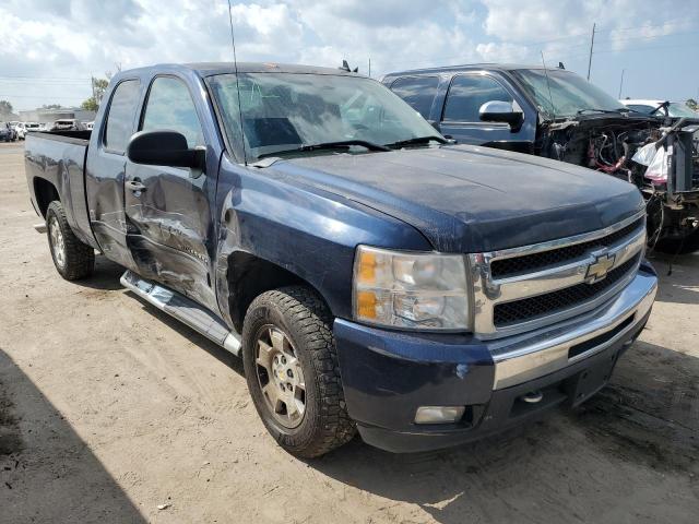 Photo 3 VIN: 1GCRCSE08BZ406416 - CHEVROLET SILVERADO 