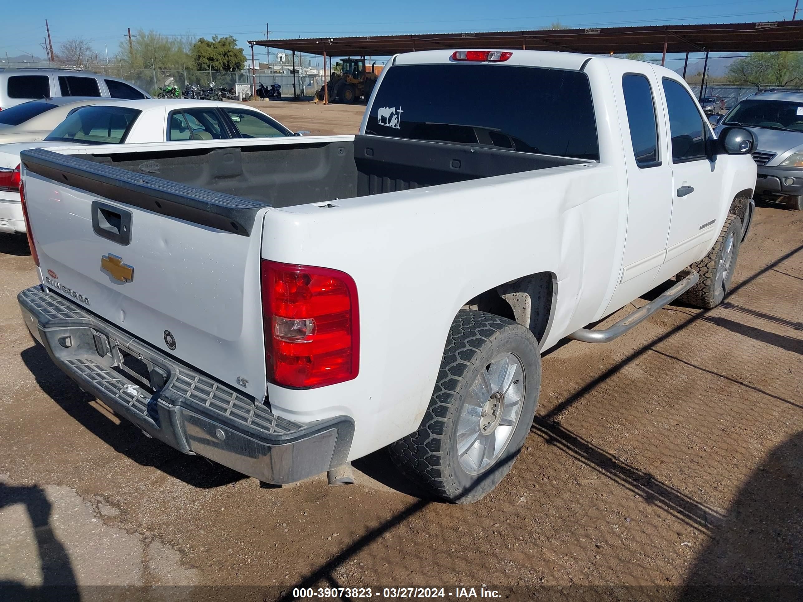 Photo 3 VIN: 1GCRCSE08DZ264068 - CHEVROLET SILVERADO 