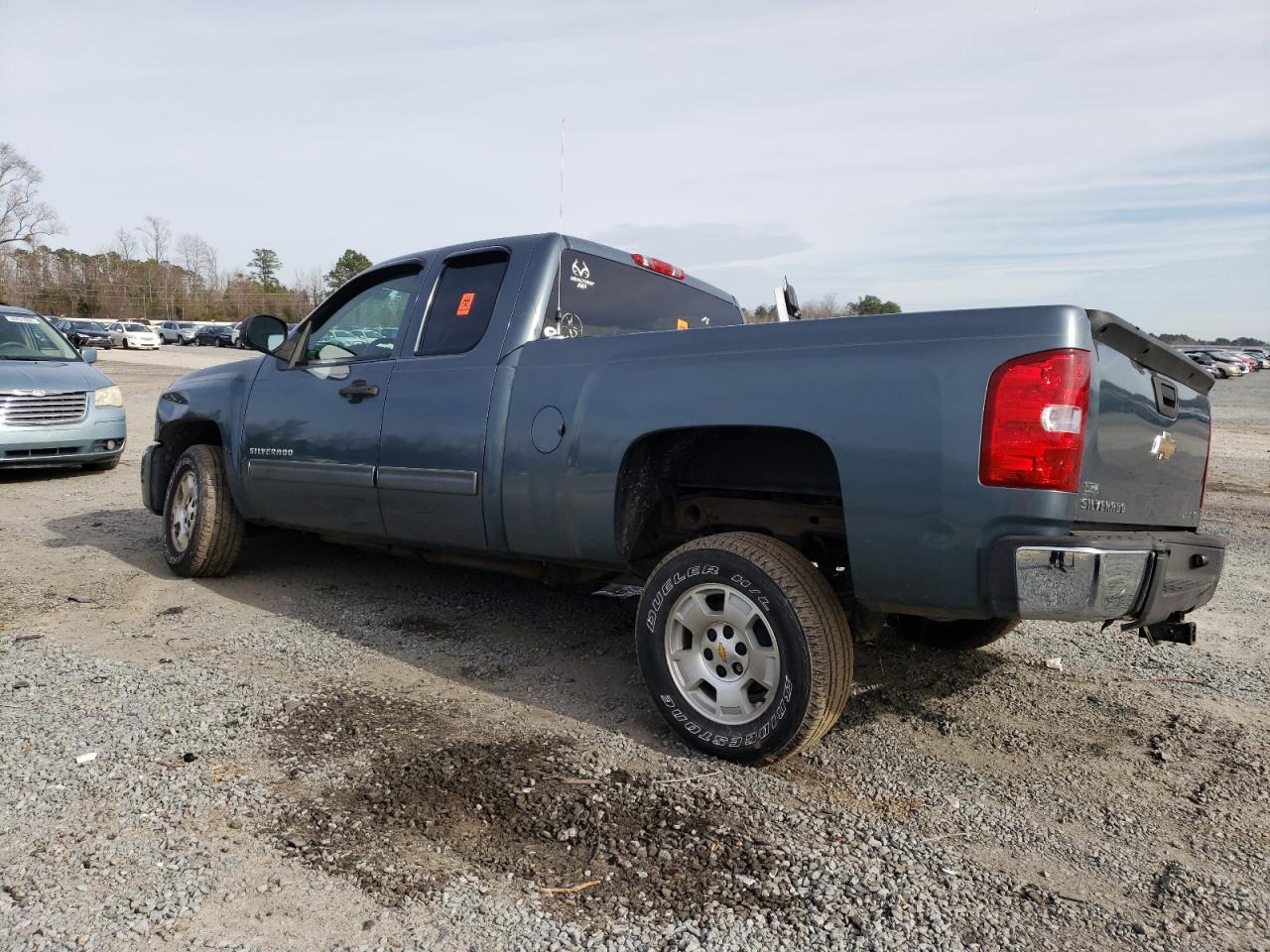 Photo 1 VIN: 1GCRCSE09BZ182654 - CHEVROLET SILVERADO 