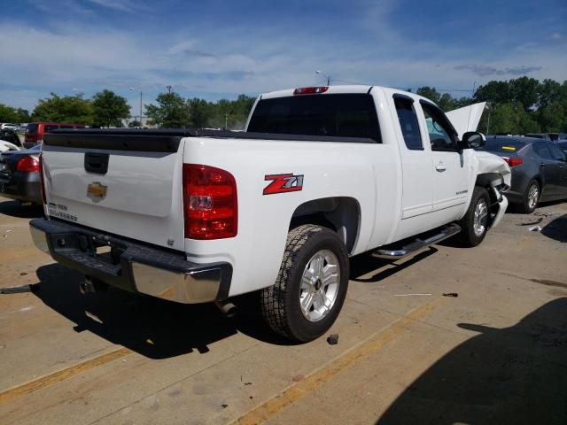 Photo 3 VIN: 1GCRCSE0XBZ105811 - CHEVROLET SILVERADO 