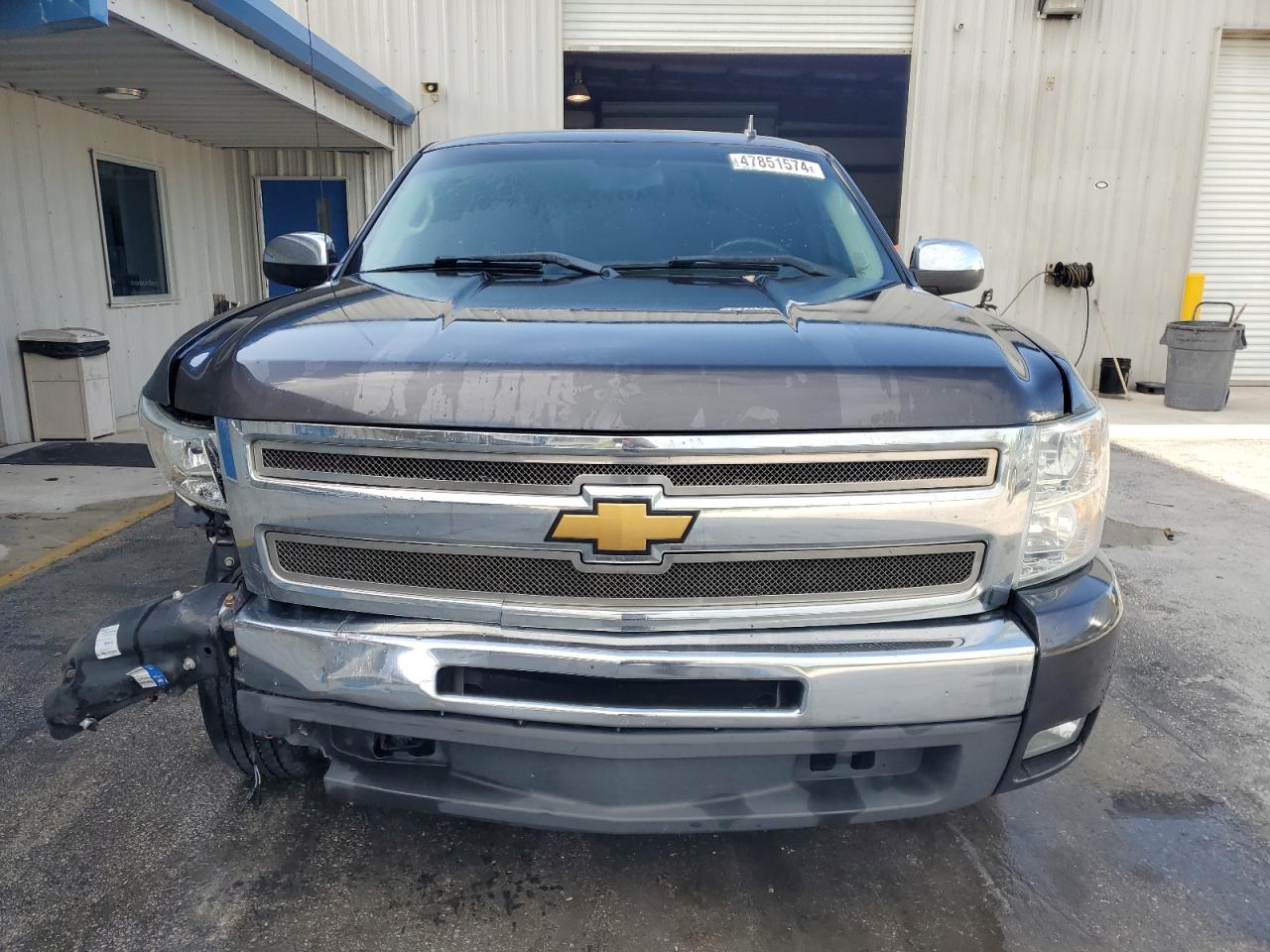 Photo 4 VIN: 1GCRCSE0XBZ109020 - CHEVROLET SILVERADO 