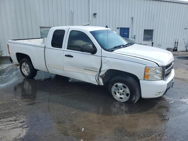 Photo 3 VIN: 1GCRCSE0XBZ435898 - CHEVROLET SILVERADO 