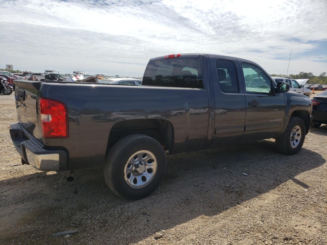 Photo 2 VIN: 1GCRCSEA4BZ198219 - CHEVROLET SILVERADO 