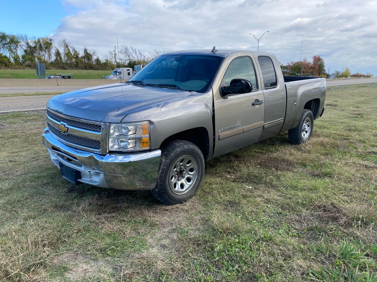 Photo 3 VIN: 1GCRCSEA5DZ177561 - CHEVROLET SILVERADO 