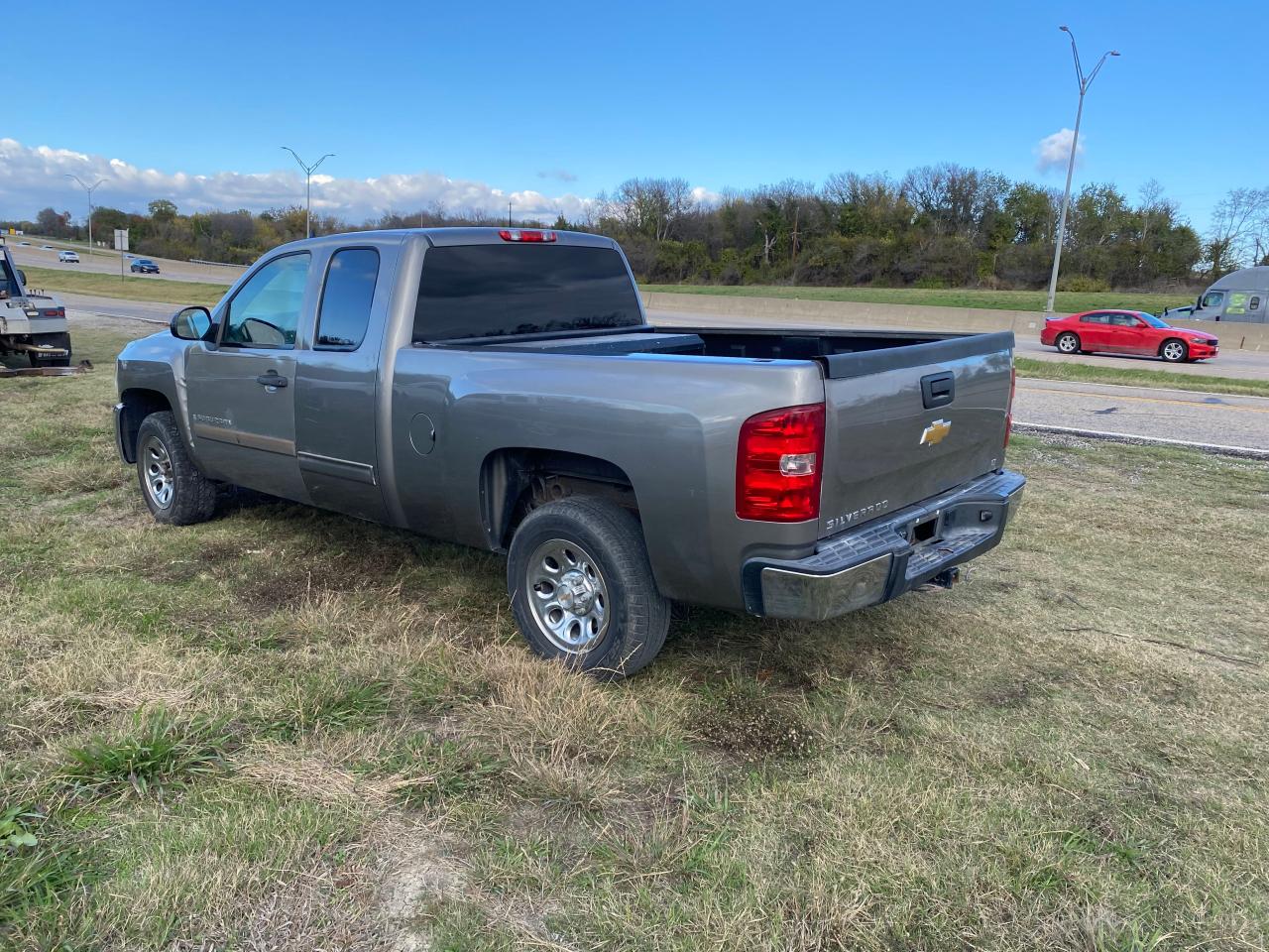 Photo 4 VIN: 1GCRCSEA5DZ177561 - CHEVROLET SILVERADO 