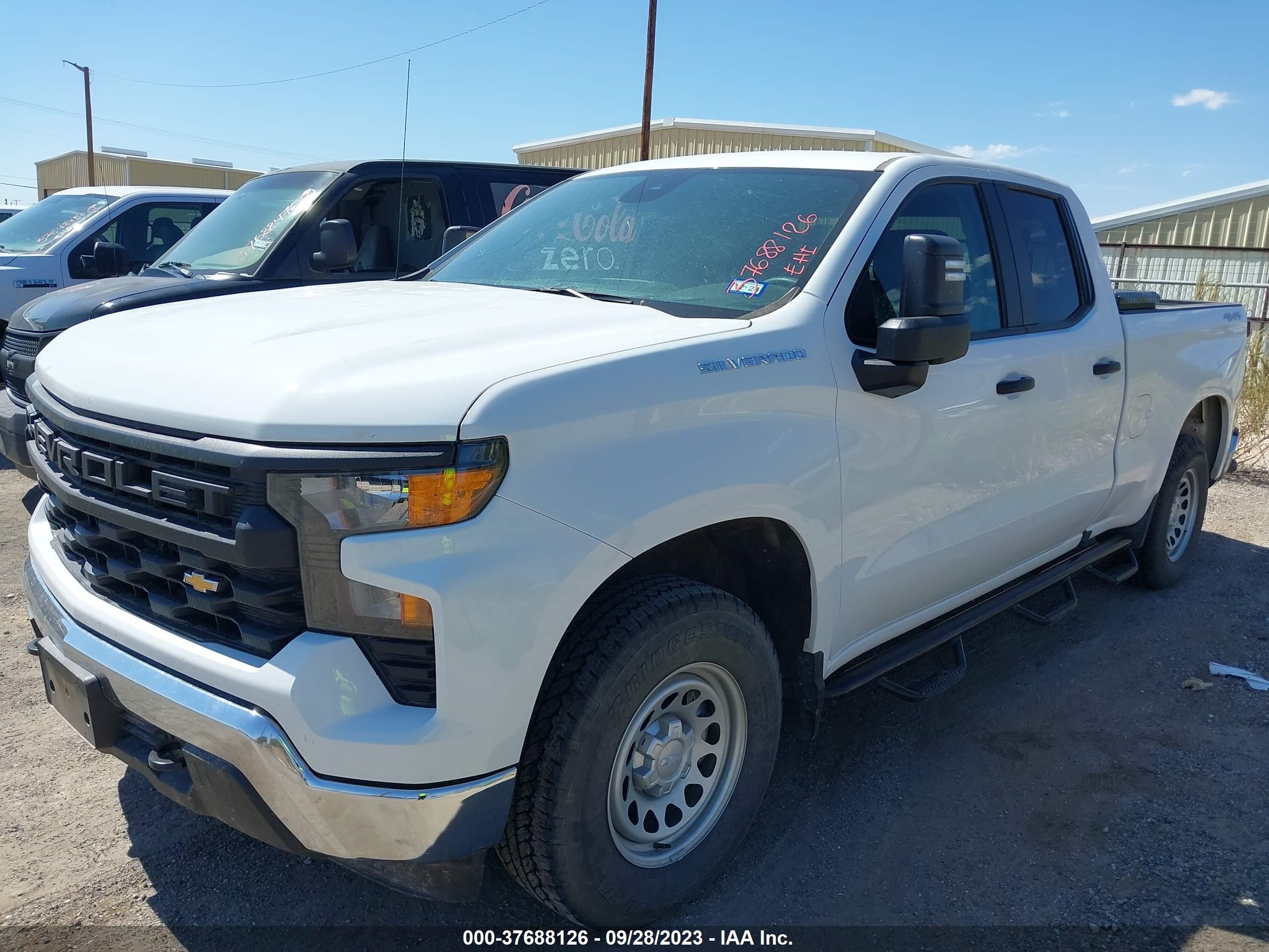 Photo 1 VIN: 1GCRDAED8PZ135987 - CHEVROLET SILVERADO 