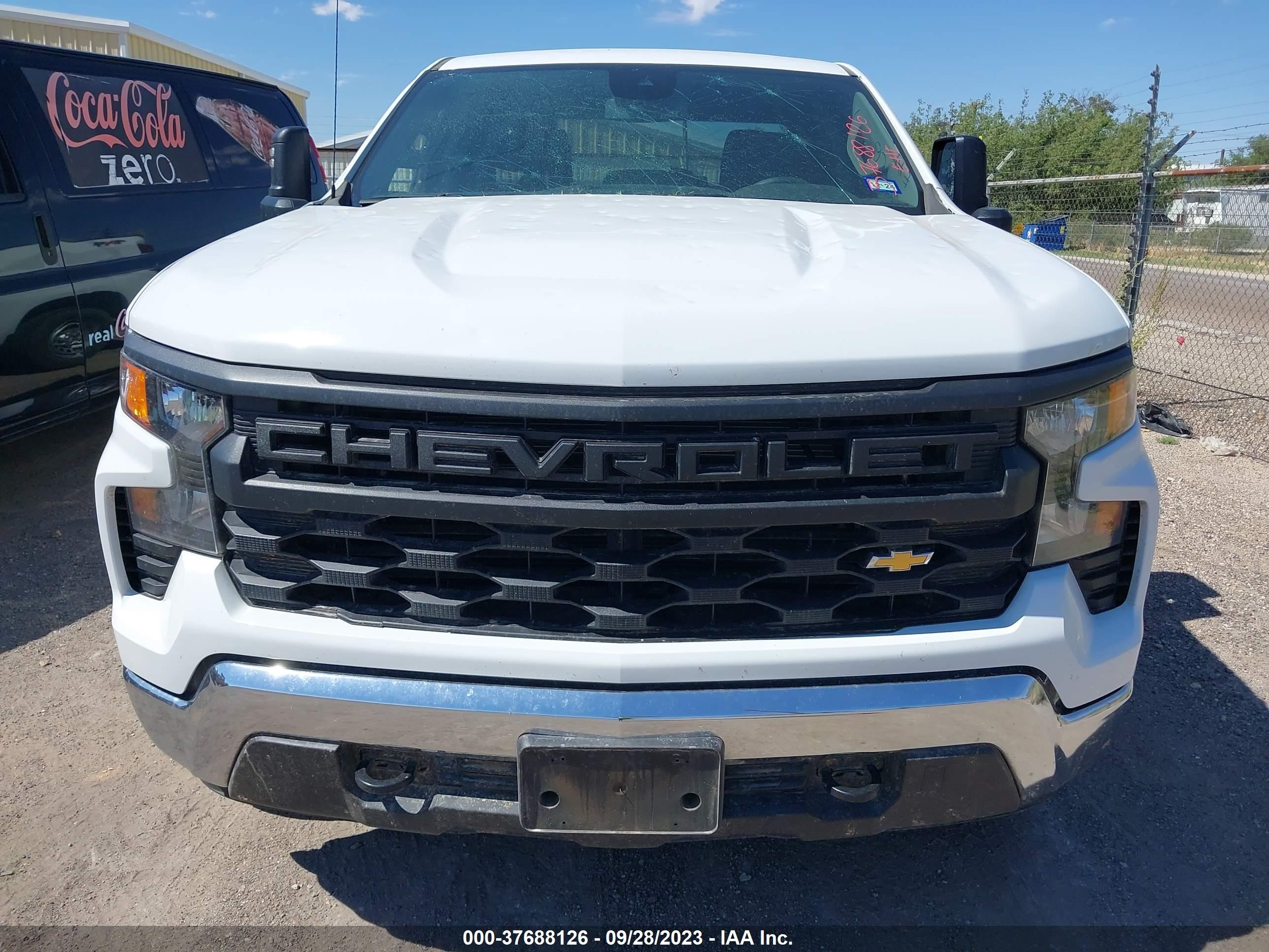 Photo 11 VIN: 1GCRDAED8PZ135987 - CHEVROLET SILVERADO 