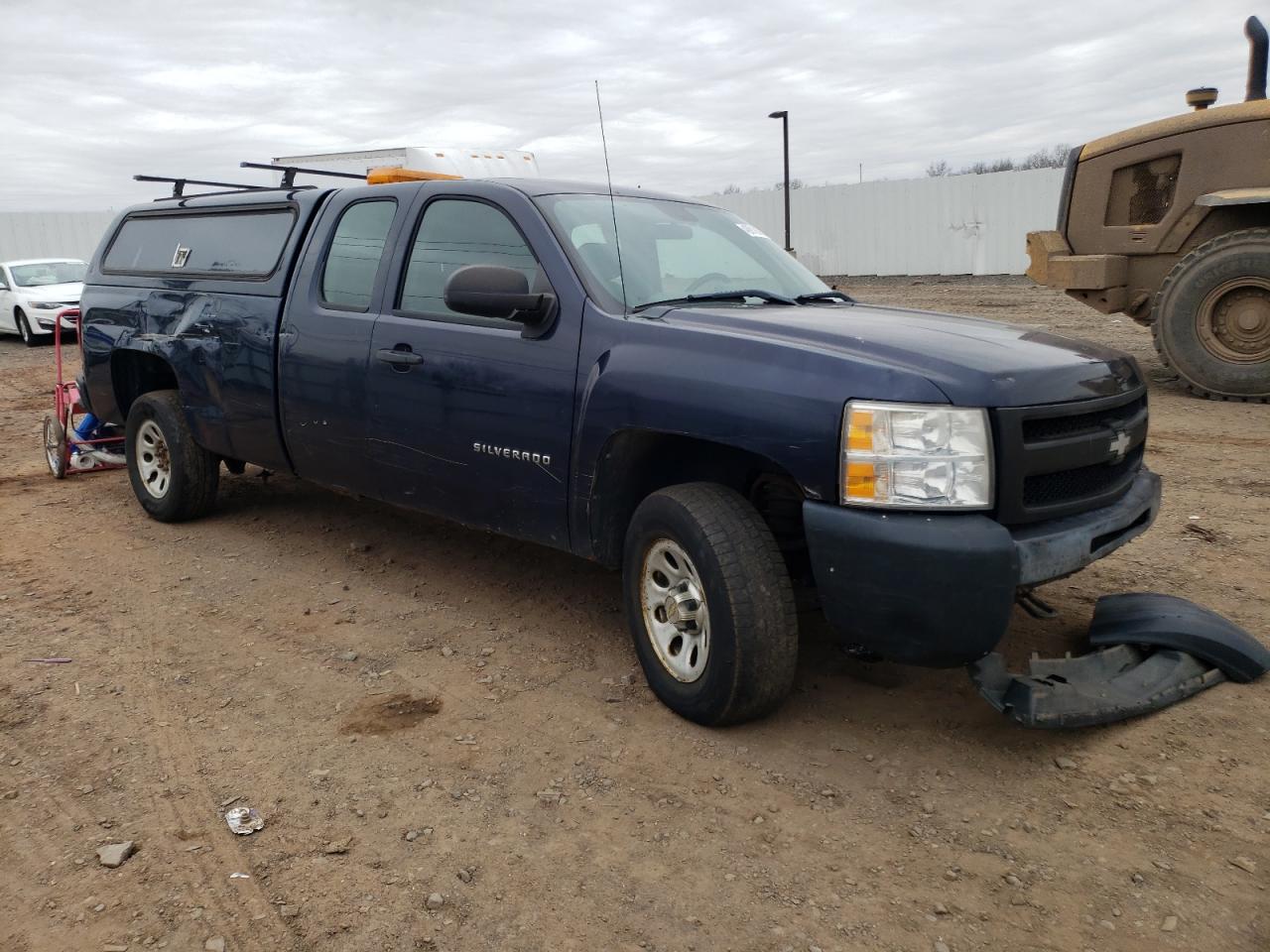 Photo 3 VIN: 1GCRKPE05BZ378042 - CHEVROLET SILVERADO 