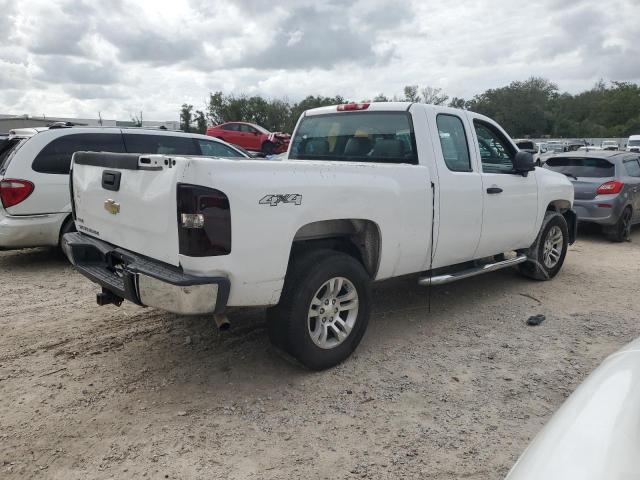 Photo 2 VIN: 1GCRKPE31BZ463082 - CHEVROLET SILVERADO 