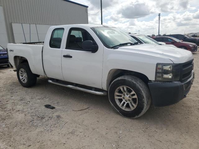 Photo 3 VIN: 1GCRKPE31BZ463082 - CHEVROLET SILVERADO 