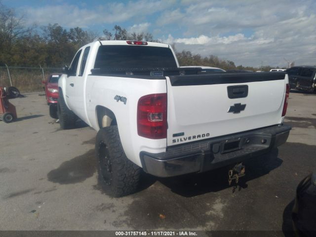 Photo 2 VIN: 1GCRKPE32BZ150509 - CHEVROLET SILVERADO 1500 