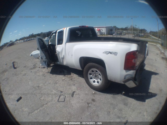 Photo 2 VIN: 1GCRKPE34BZ300863 - CHEVROLET SILVERADO 1500 