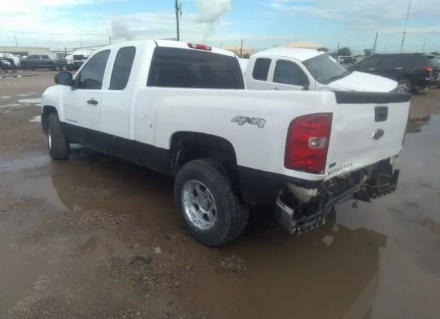 Photo 2 VIN: 1GCRKPE36BZ213241 - CHEVROLET SILVERADO 1500 