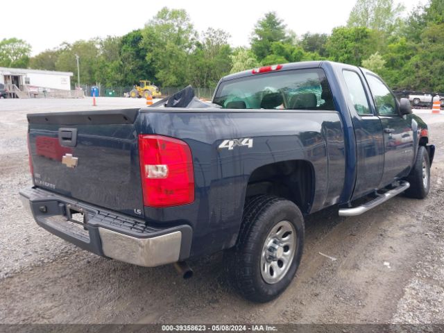 Photo 3 VIN: 1GCRKPE38BZ144200 - CHEVROLET SILVERADO 1500 