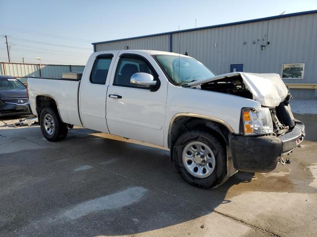 Photo 3 VIN: 1GCRKPE39BZ128975 - CHEVROLET SILVERADO 