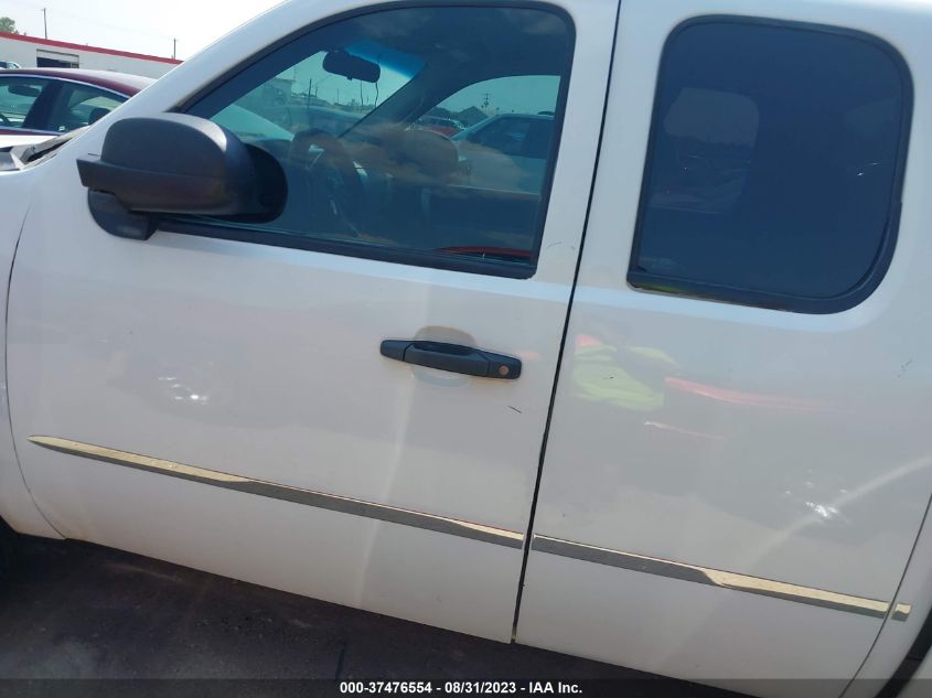 Photo 13 VIN: 1GCRKPE72DZ107536 - CHEVROLET SILVERADO 