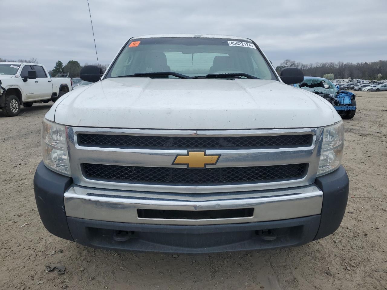 Photo 4 VIN: 1GCRKPE75CZ251581 - CHEVROLET SILVERADO 