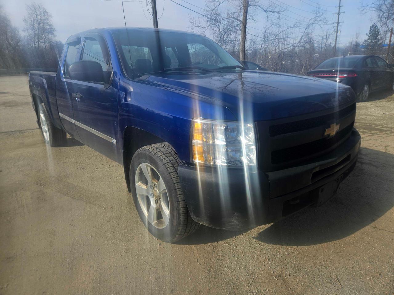 Photo 1 VIN: 1GCRKPE77DZ212069 - CHEVROLET SILVERADO 