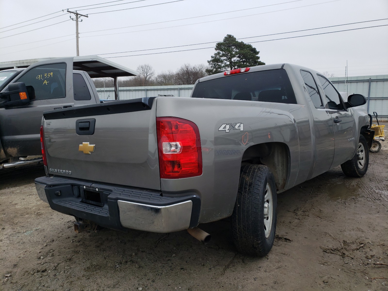 Photo 3 VIN: 1GCRKPE78DZ341907 - CHEVROLET SILVERADO 