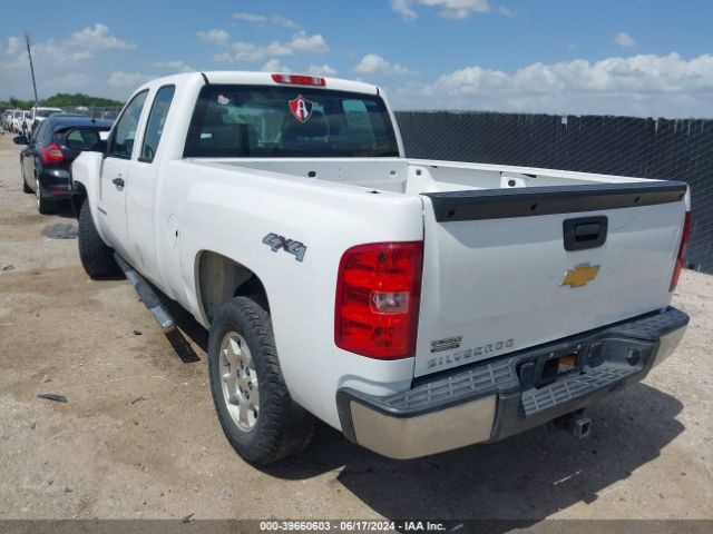 Photo 2 VIN: 1GCRKPEA3CZ349570 - CHEVROLET SILVERADO 