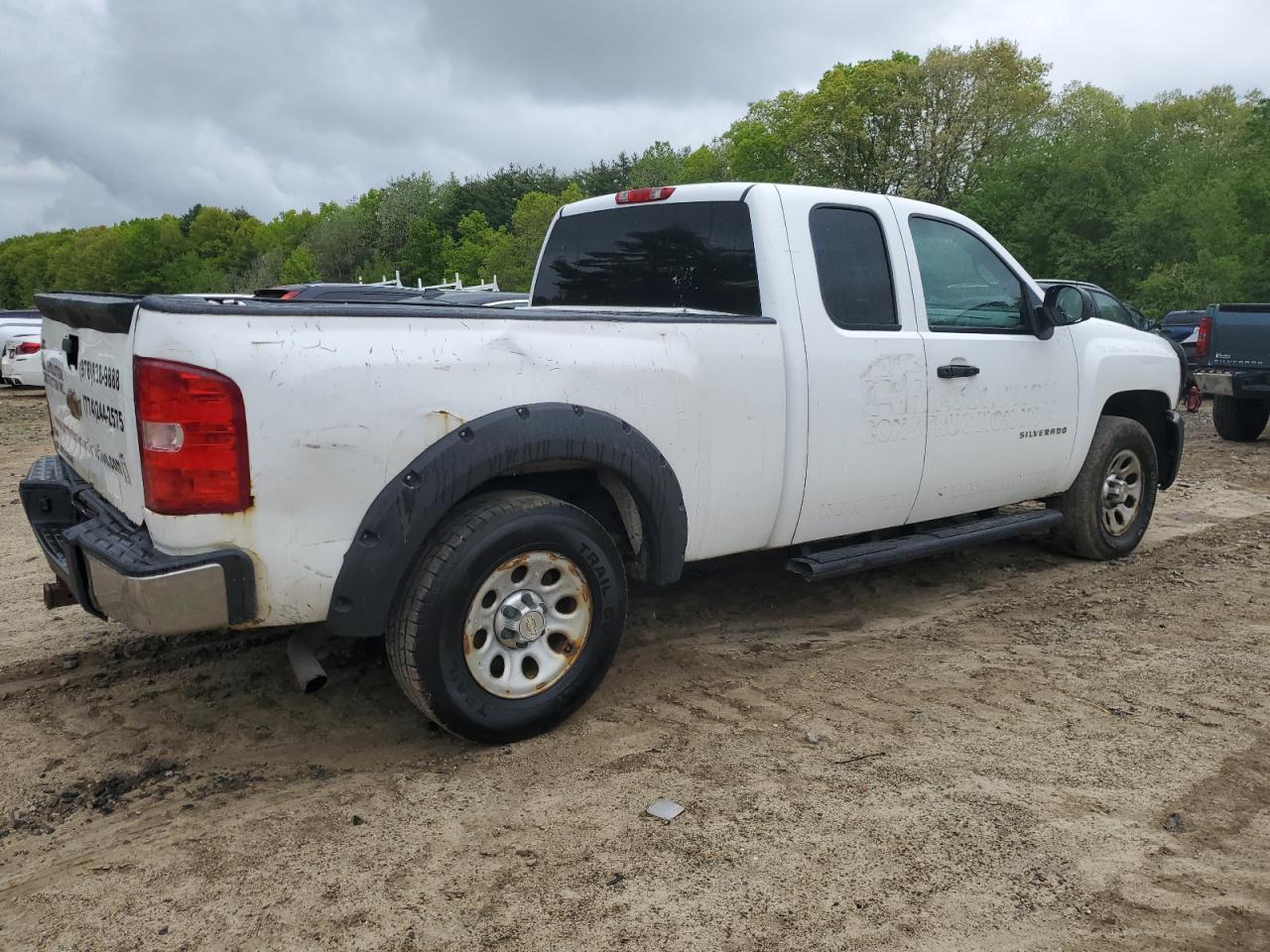 Photo 2 VIN: 1GCRKPEA7BZ267159 - CHEVROLET SILVERADO 