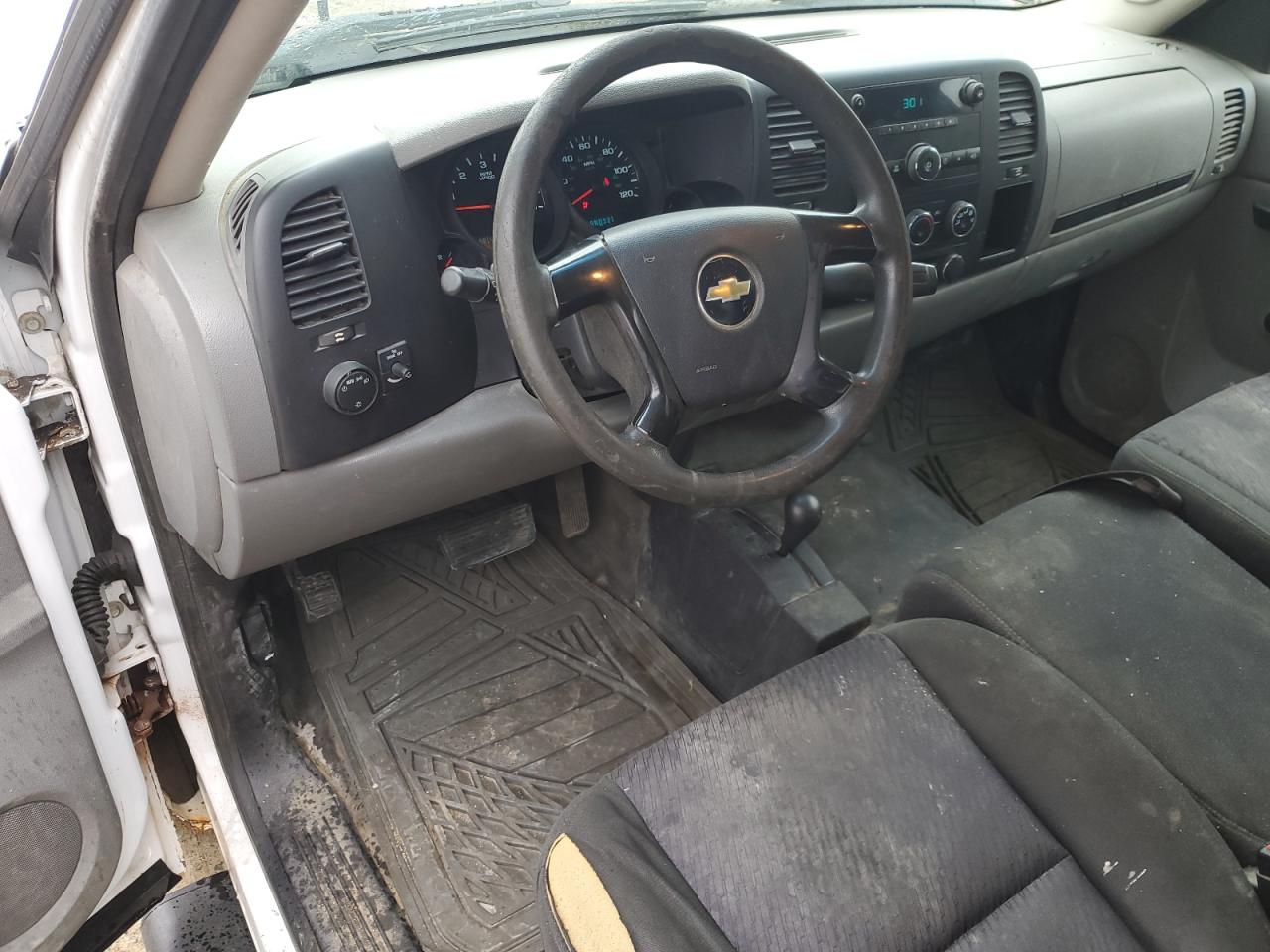 Photo 7 VIN: 1GCRKPEA7BZ267159 - CHEVROLET SILVERADO 