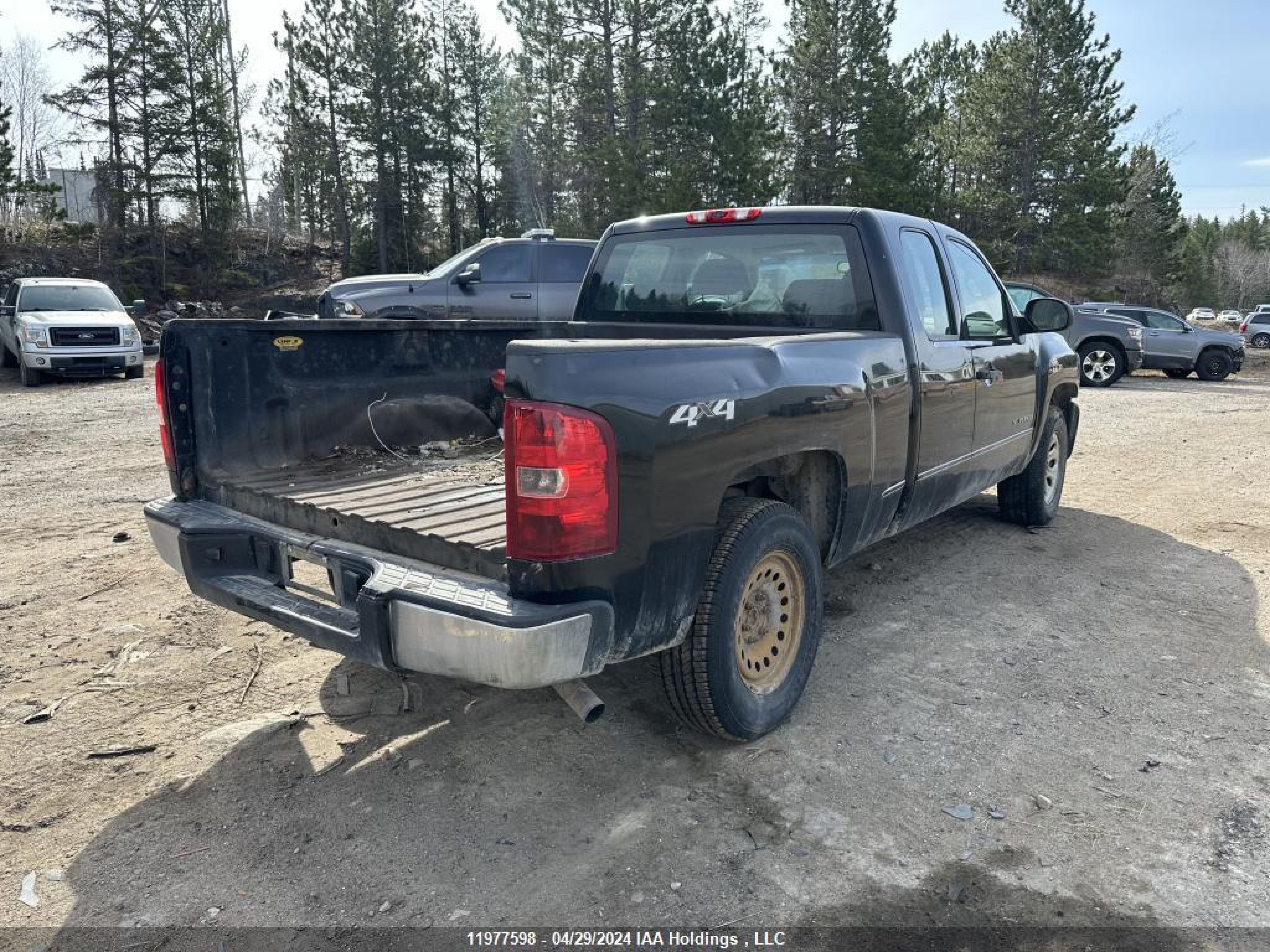 Photo 4 VIN: 1GCRKPEA7BZ416508 - CHEVROLET SILVERADO 