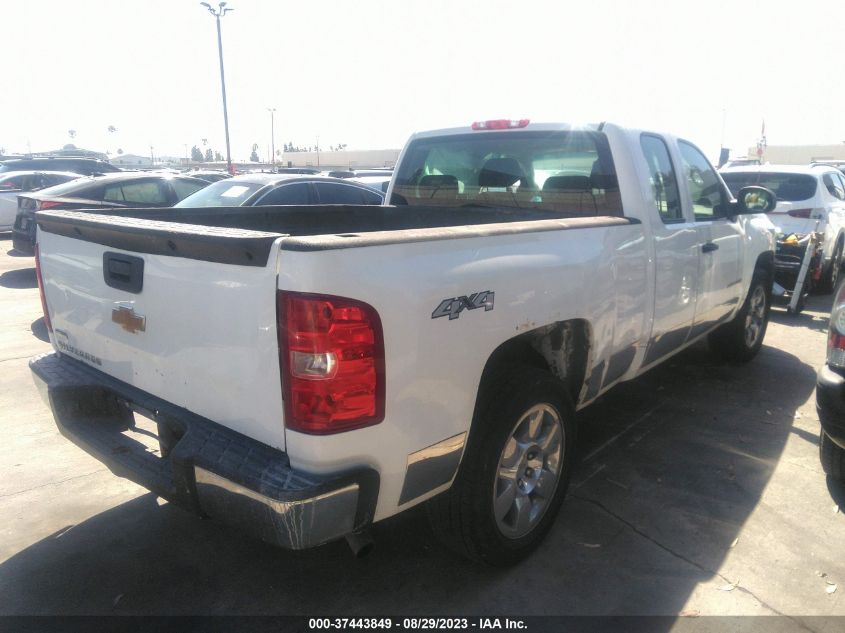 Photo 3 VIN: 1GCRKPEAXBZ312627 - CHEVROLET SILVERADO 