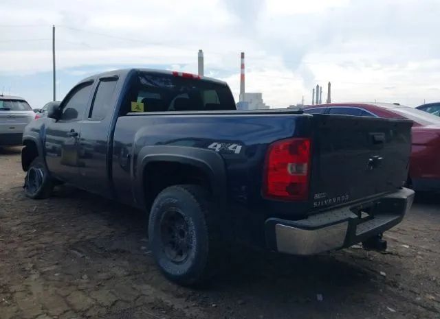 Photo 2 VIN: 1GCRKREA0BZ455596 - CHEVROLET SILVERADO 