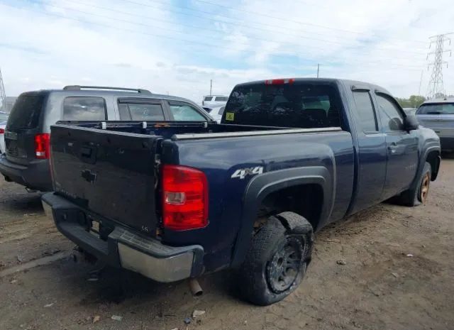 Photo 3 VIN: 1GCRKREA0BZ455596 - CHEVROLET SILVERADO 