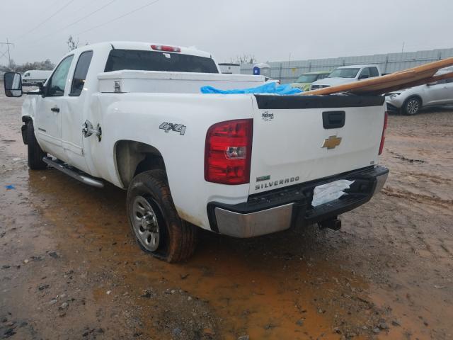 Photo 2 VIN: 1GCRKREA2BZ318451 - CHEVROLET SILVERADO 