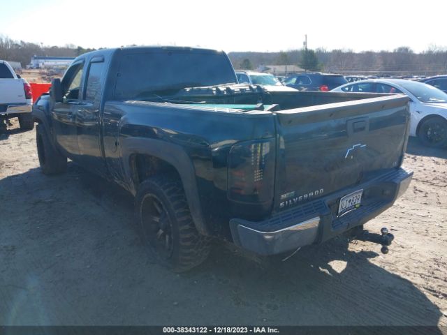 Photo 2 VIN: 1GCRKREA3BZ161576 - CHEVROLET SILVERADO 