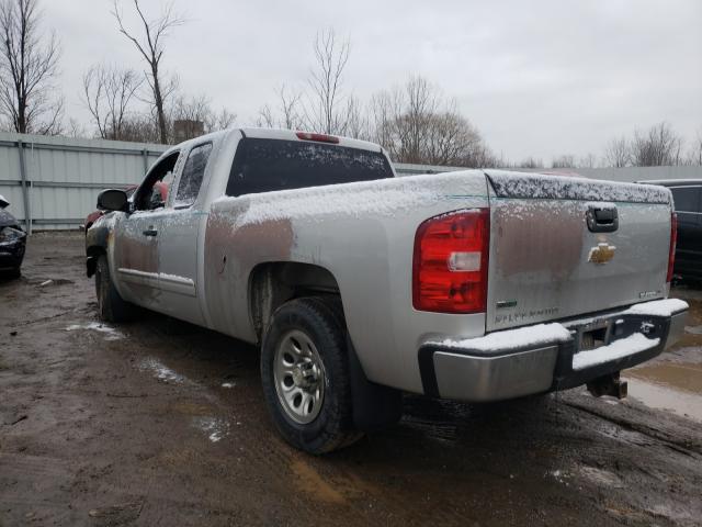 Photo 2 VIN: 1GCRKREA4BZ260651 - CHEVROLET SILVERADO 