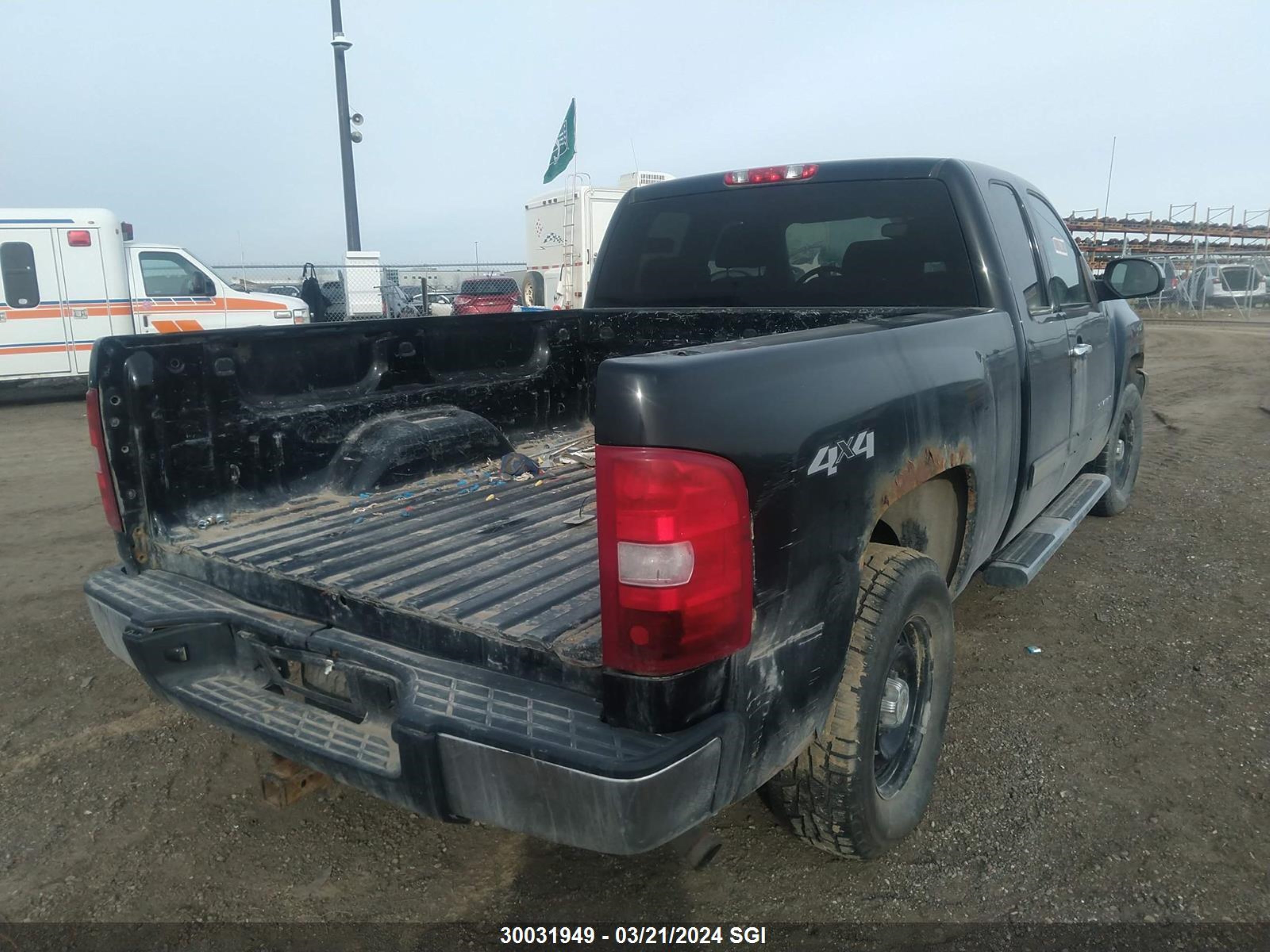 Photo 3 VIN: 1GCRKREA4CZ247352 - CHEVROLET SILVERADO 