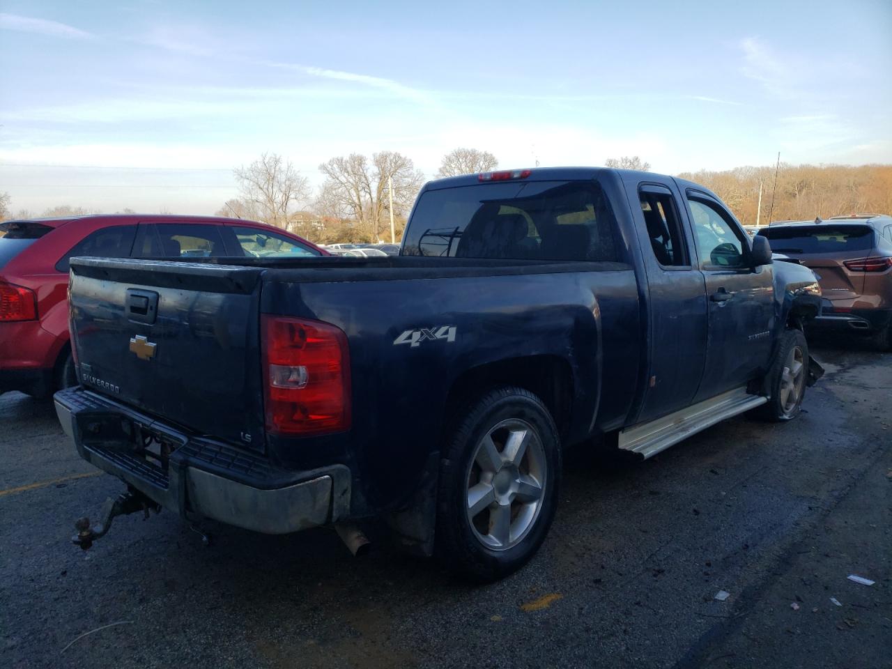 Photo 2 VIN: 1GCRKREA7CZ147083 - CHEVROLET SILVERADO 