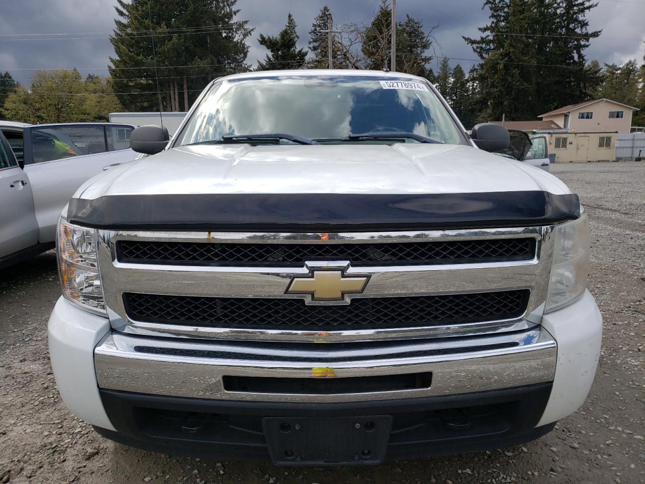 Photo 4 VIN: 1GCRKREA8BZ188661 - CHEVROLET SILVERADO 