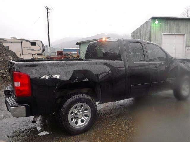 Photo 3 VIN: 1GCRKREAXDZ142980 - CHEVROLET SILVERADO 