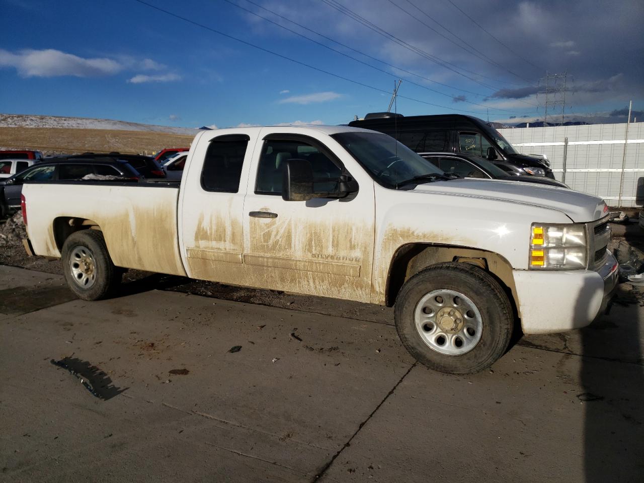 Photo 3 VIN: 1GCRKSE01BZ417096 - CHEVROLET SILVERADO 