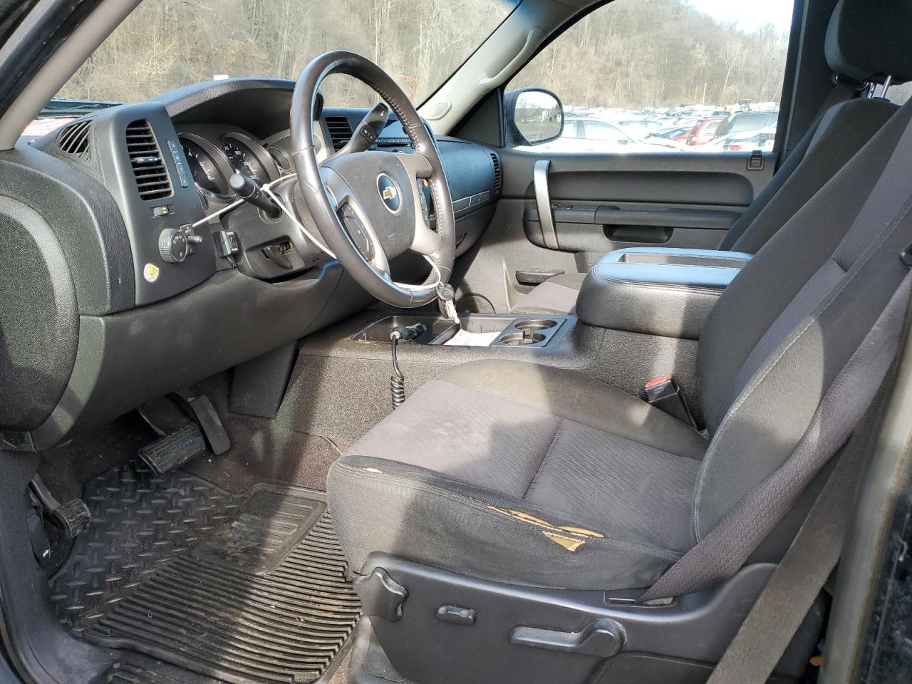 Photo 6 VIN: 1GCRKSE05BZ442809 - CHEVROLET SILVERADO 