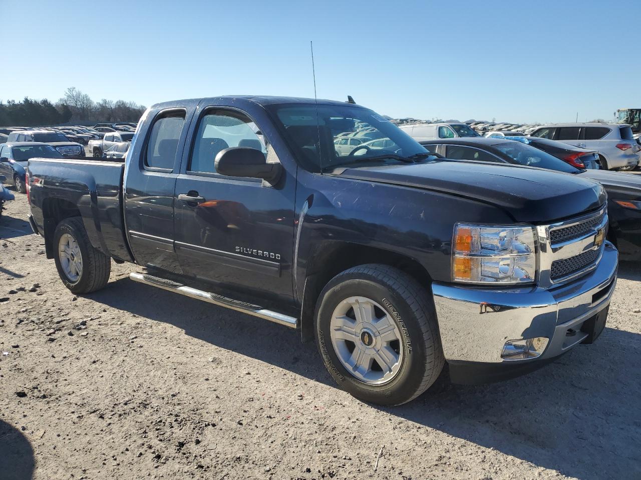 Photo 3 VIN: 1GCRKSE25CZ204865 - CHEVROLET SILVERADO 