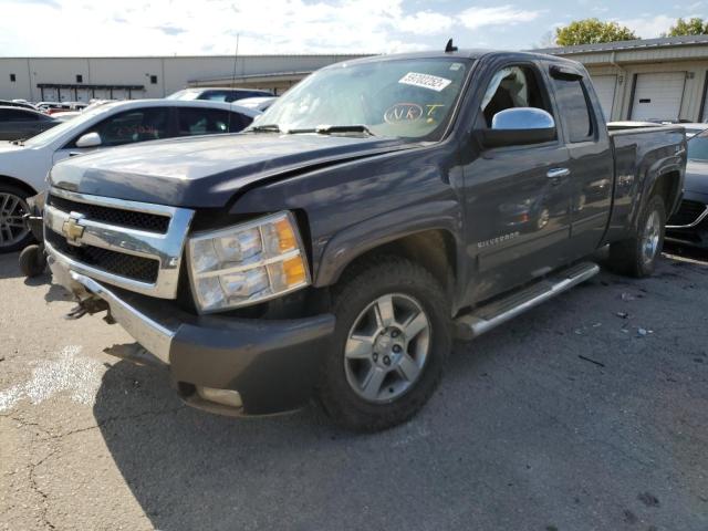 Photo 1 VIN: 1GCRKSE30BZ102896 - CHEVROLET SILVERADO 