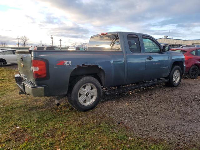 Photo 2 VIN: 1GCRKSE30BZ273647 - CHEVROLET SILVERADO 