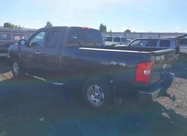 Photo 2 VIN: 1GCRKSE30BZ282204 - CHEVROLET SILVERADO 1500 