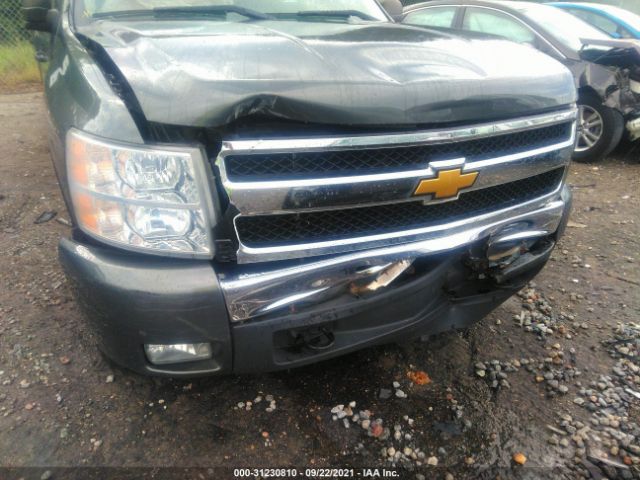 Photo 5 VIN: 1GCRKSE30BZ295986 - CHEVROLET SILVERADO 1500 