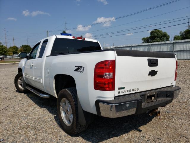 Photo 2 VIN: 1GCRKSE30BZ310583 - CHEVROLET SILVERADO 