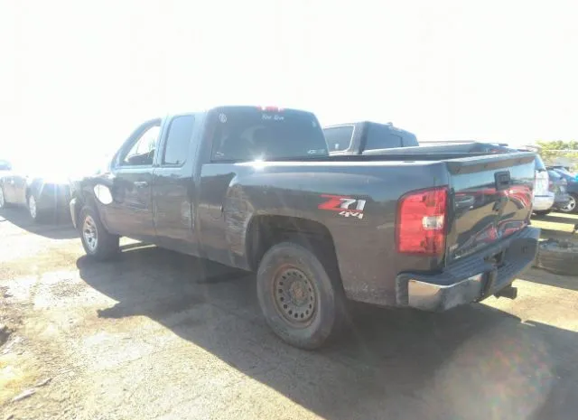 Photo 2 VIN: 1GCRKSE30BZ318473 - CHEVROLET SILVERADO 1500 