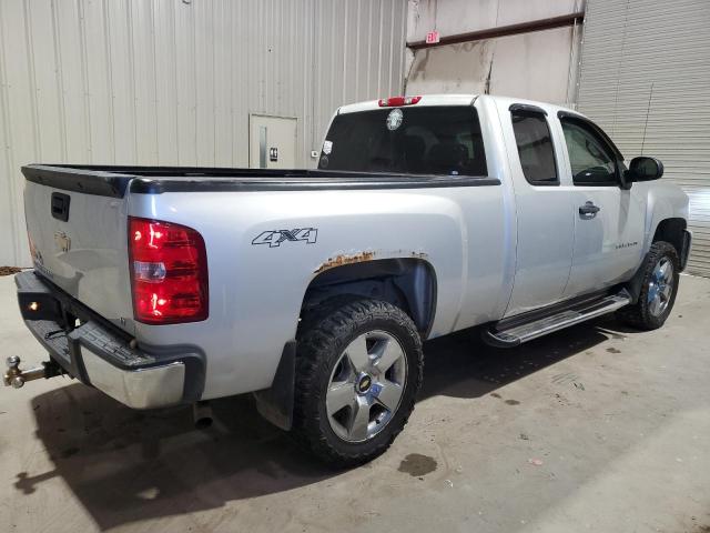 Photo 2 VIN: 1GCRKSE30BZ357726 - CHEVROLET SILVERADO 