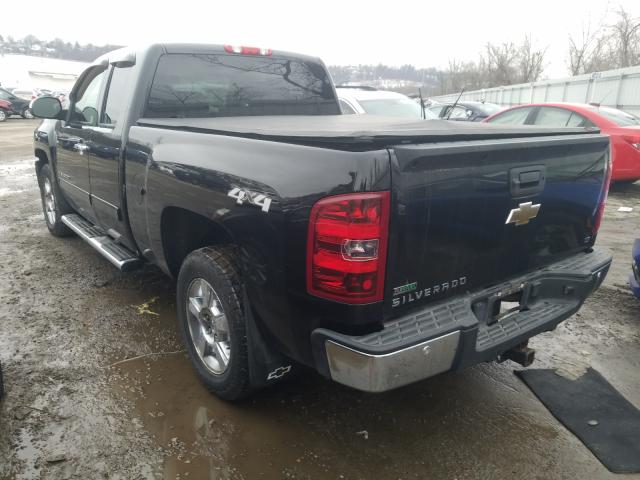 Photo 2 VIN: 1GCRKSE30BZ363459 - CHEVROLET SILVERADO 