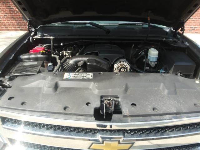 Photo 6 VIN: 1GCRKSE31BZ104088 - CHEVROLET SILVERADO 